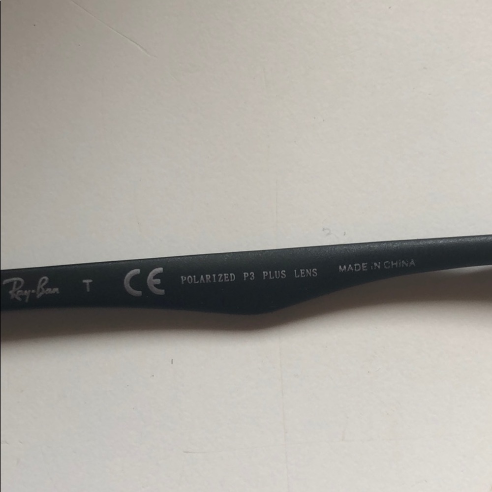 Polarized ray bans carbon fiber - Picture 2 of 4